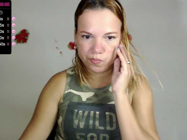 Фотографии MikahLatin lovense 3 is on//make me wet with somes vibes and me squirt with 555 tks/