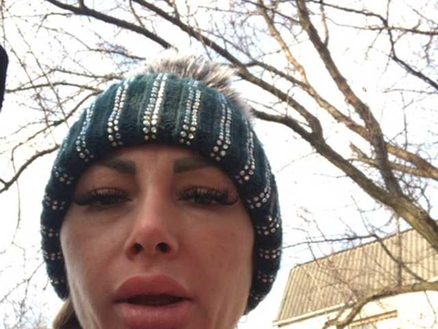 Емитувани слики од екранот miledi8lux