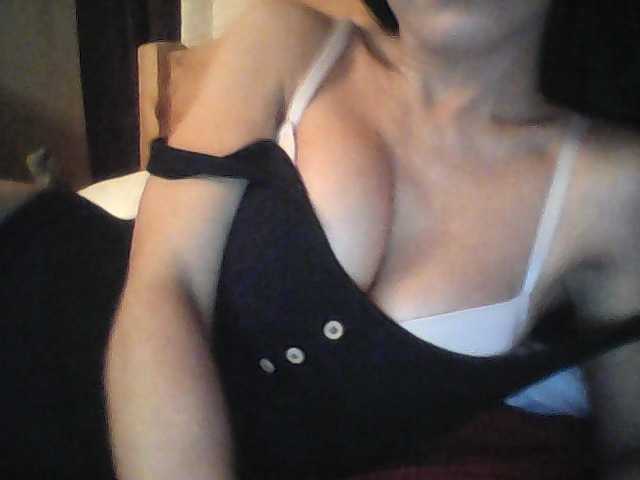 Емитувани слики од екранот MilenaRayt