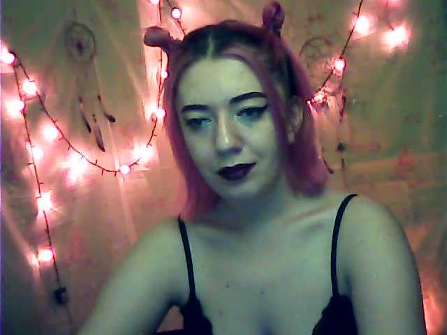 Емитувани слики од екранот milkymousea