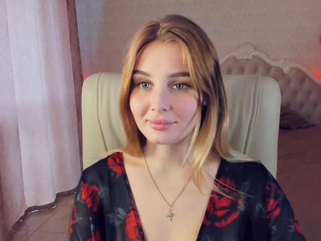 Емитувани слики од екранот MillaDoll