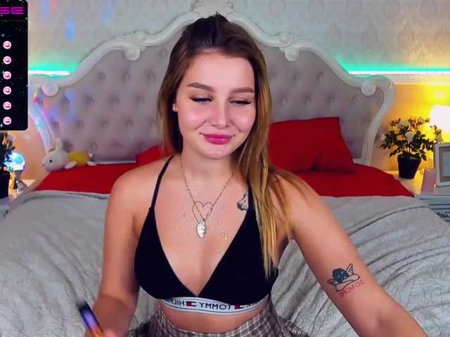 Емитувани слики од екранот MillaDoll