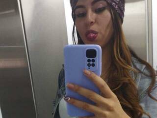 Еротски видео разговор Milodavies