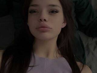 Еротски видео разговор mini-barbie