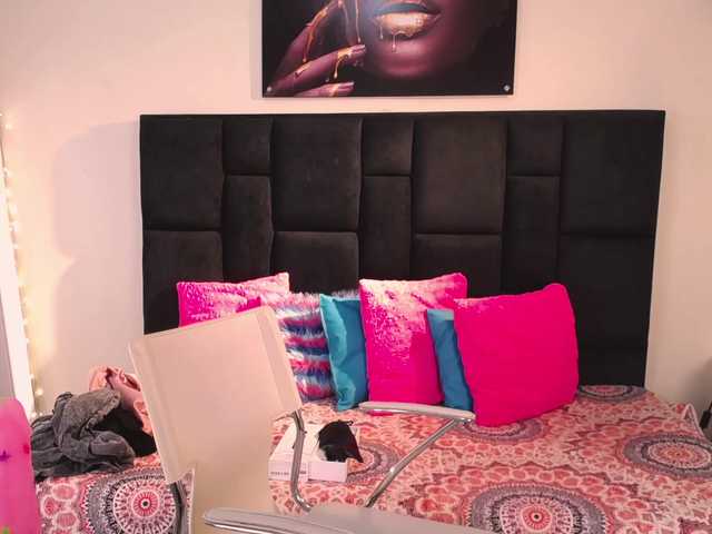 Емитувани слики од екранот Lilith24-