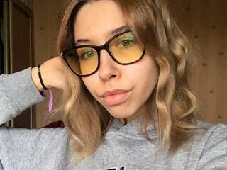 Еротски видео разговор MiraNero