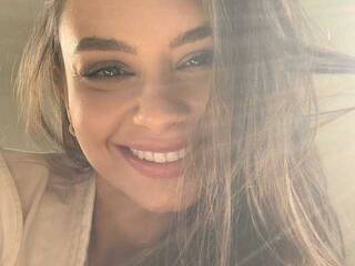 Еротски видео разговор Miss-Medison