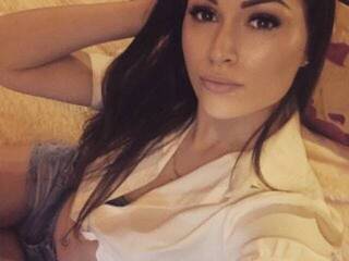 Еротски видео разговор MissSweetFoxy