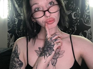 Еротски видео разговор Miyaaa