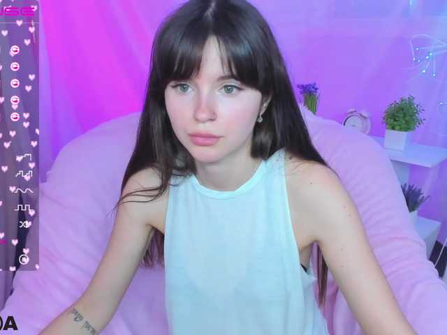 Фотографии MiyaEvans ❤️❤️❤️Hey! I am New! Ready to play with you-My goal: Get Naked/2222 tokens/❤️❤️❤️ #new #feet #18 #natural #brunette [none]