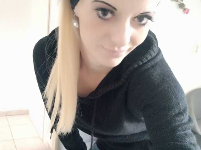 Фотографија на профилот MoaningKitty23