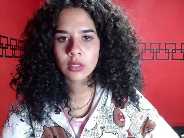 Емитувани слики од екранот MoansMia