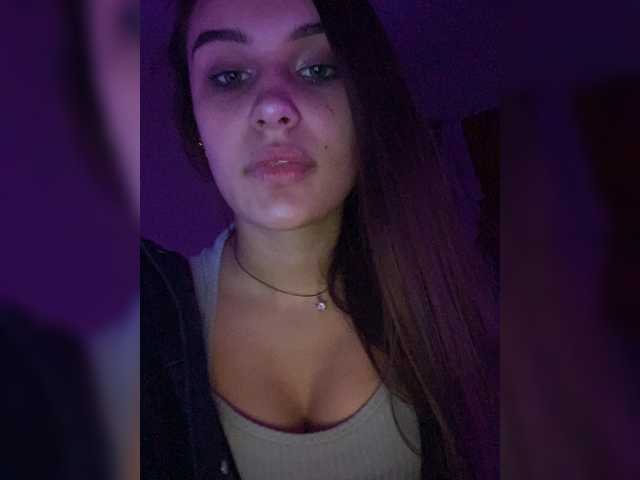 Емитувани слики од екранот ModestBani