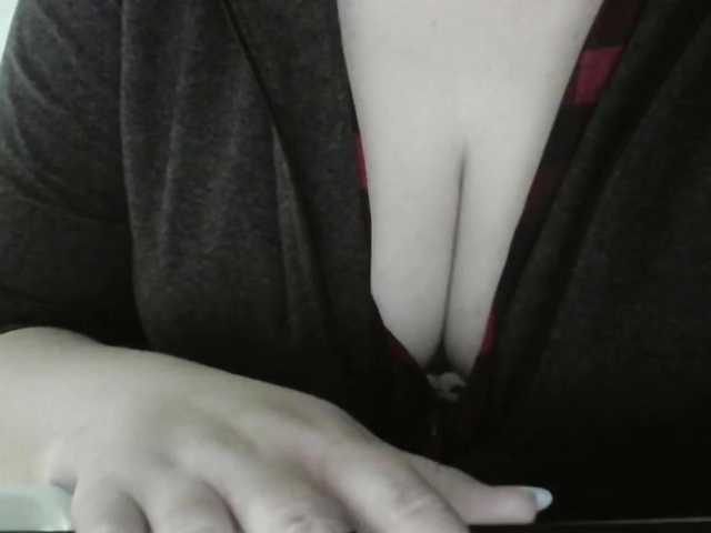 Емитувани слики од екранот modesty1