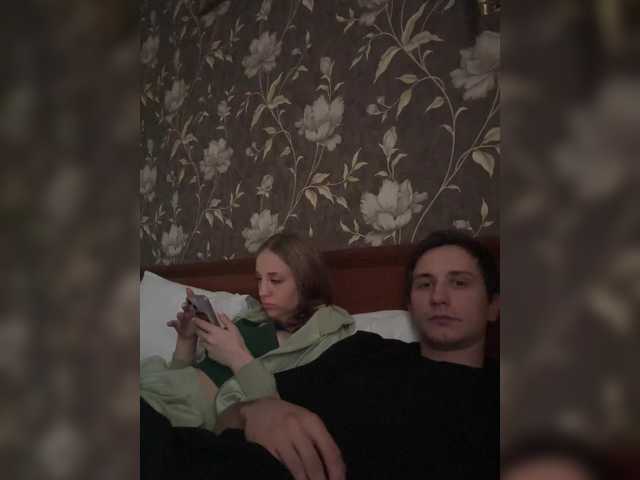 Емитувани слики од екранот Molly-and-Tommy