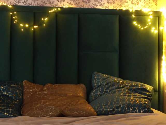 Емитувани слики од екранот MollySkyler