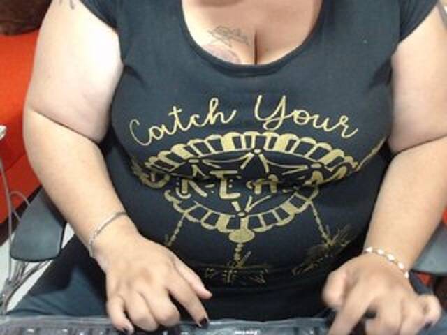 Емитувани слики од екранот monalindagold