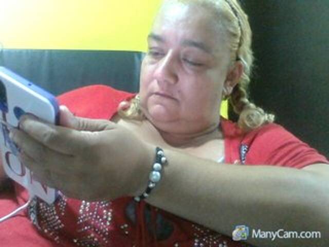 Емитувани слики од екранот monalindagold