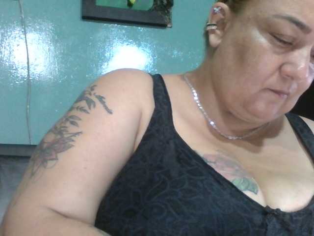 Емитувани слики од екранот monalindagold