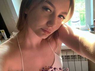 Еротски видео разговор moni-cartier