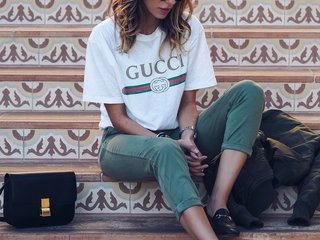 Еротски видео разговор MonicaGucci