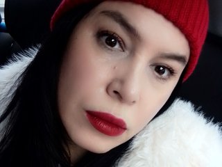 Еротски видео разговор MonicaMiaa