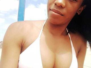 Еротски видео разговор Monicanails