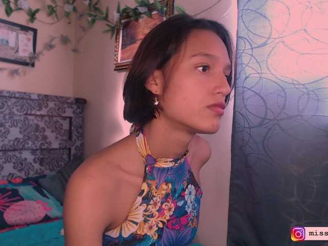 Емитувани слики од екранот moonlightstl