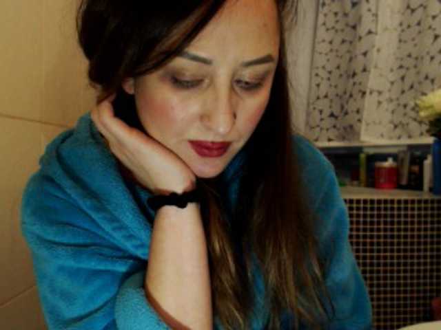 Емитувани слики од екранот moonQueen