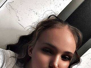 Еротски видео разговор MrsDiamond