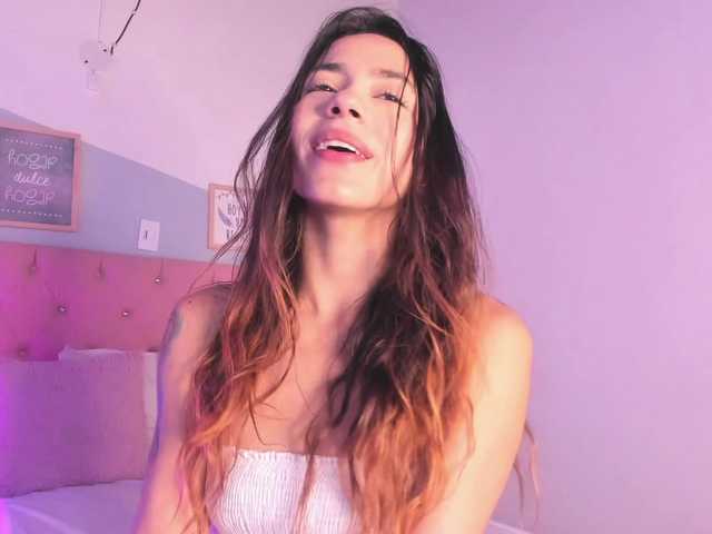 Емитувани слики од екранот Nadia-Roses