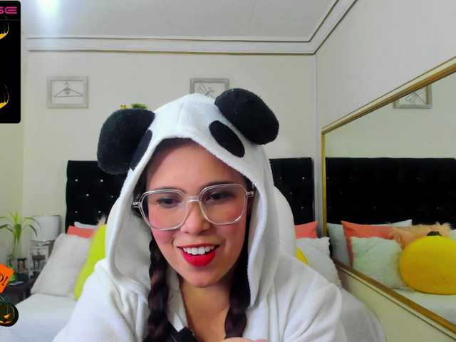 Емитувани слики од екранот nahla-cox