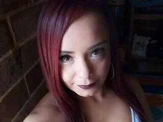 Еротски видео разговор Naomy-hadi