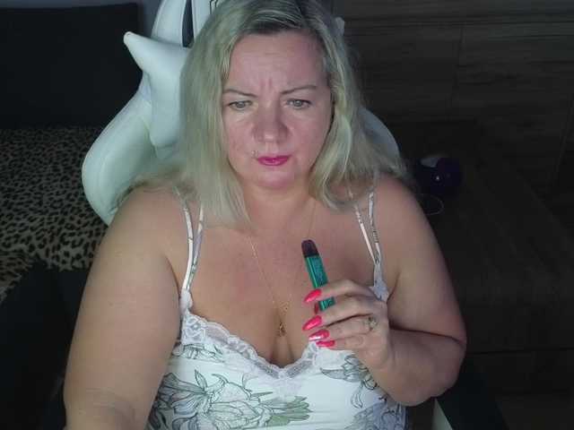 Фотографии Natalli888 #mistress#humiliation#findom# bbw#smoking#cuckold#sissy##feet​Prepare ​your ​hard ​earned ​money!!!!!