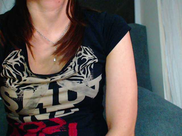 Емитувани слики од екранот NaughtyHotty