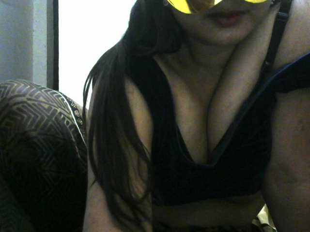 Емитувани слики од екранот LovelyNeha