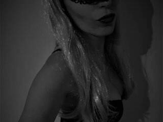 Еротски видео разговор NellaListi