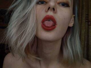 Еротски видео разговор Nesssssie