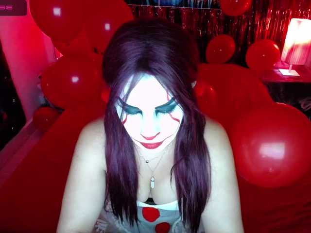 Емитувани слики од екранот Nicoleex