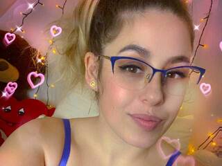 Еротски видео разговор NicollSweetXo