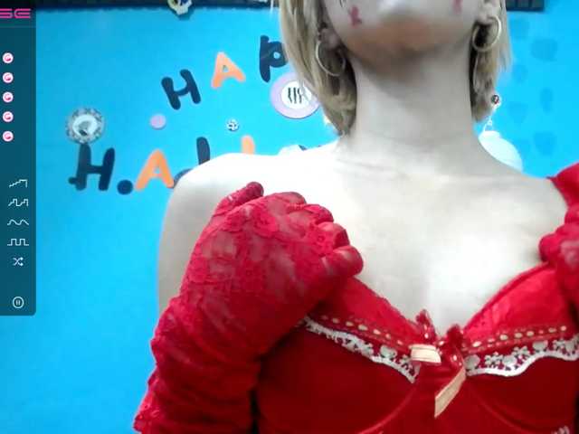 Емитувани слики од екранот Nicolsmithx