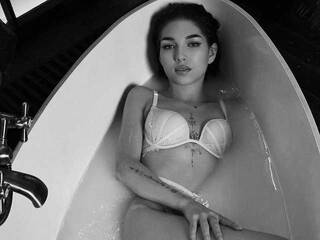 Еротски видео разговор NikaFlower