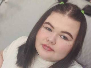 Еротски видео разговор Nikki-Zen