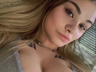 Еротски видео разговор Nolovekisssme