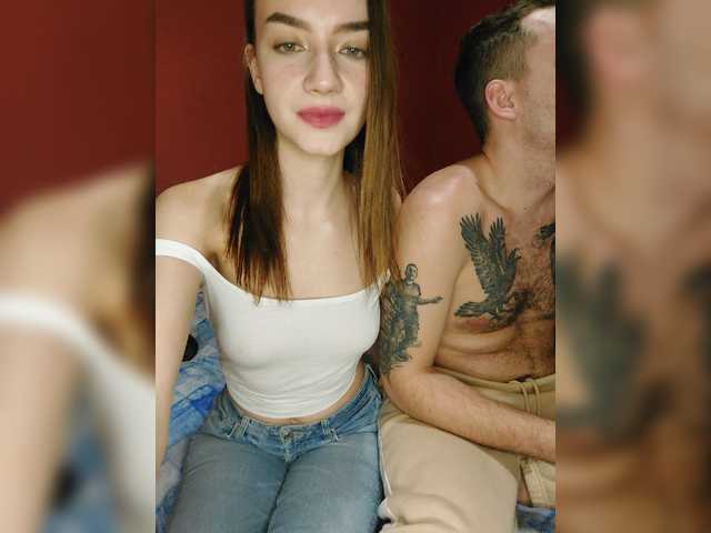Емитувани слики од екранот Sextwoo