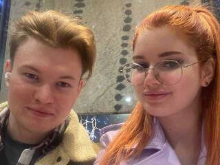 Еротски видео разговор NudeFox