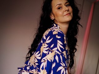 Еротски видео разговор NyraBoone