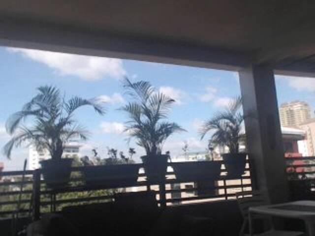 Емитувани слики од екранот Pussycash