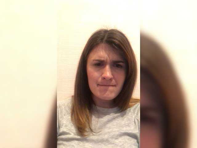 Емитувани слики од екранот Oliolya