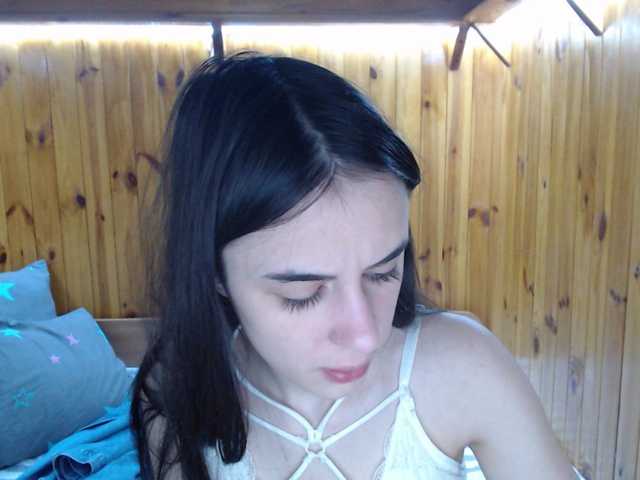 Емитувани слики од екранот Olive-Darr